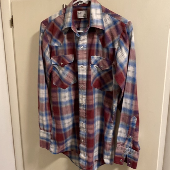 Levi’s women’s size small snap front - Picture 2 of 10